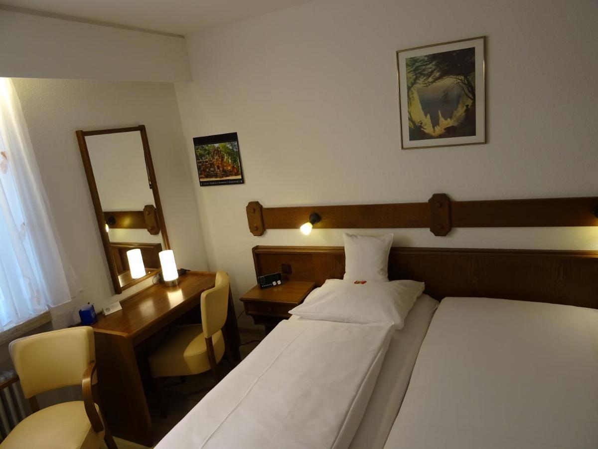 Aparthotel Zum Dom Kleinblittersdorf ภายนอก รูปภาพ