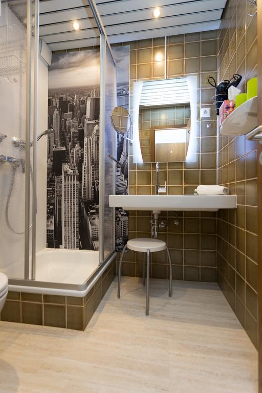 Aparthotel Zum Dom Kleinblittersdorf ภายนอก รูปภาพ