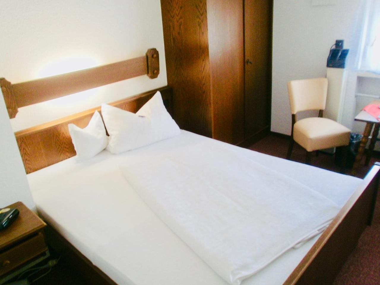 Aparthotel Zum Dom Kleinblittersdorf ภายนอก รูปภาพ